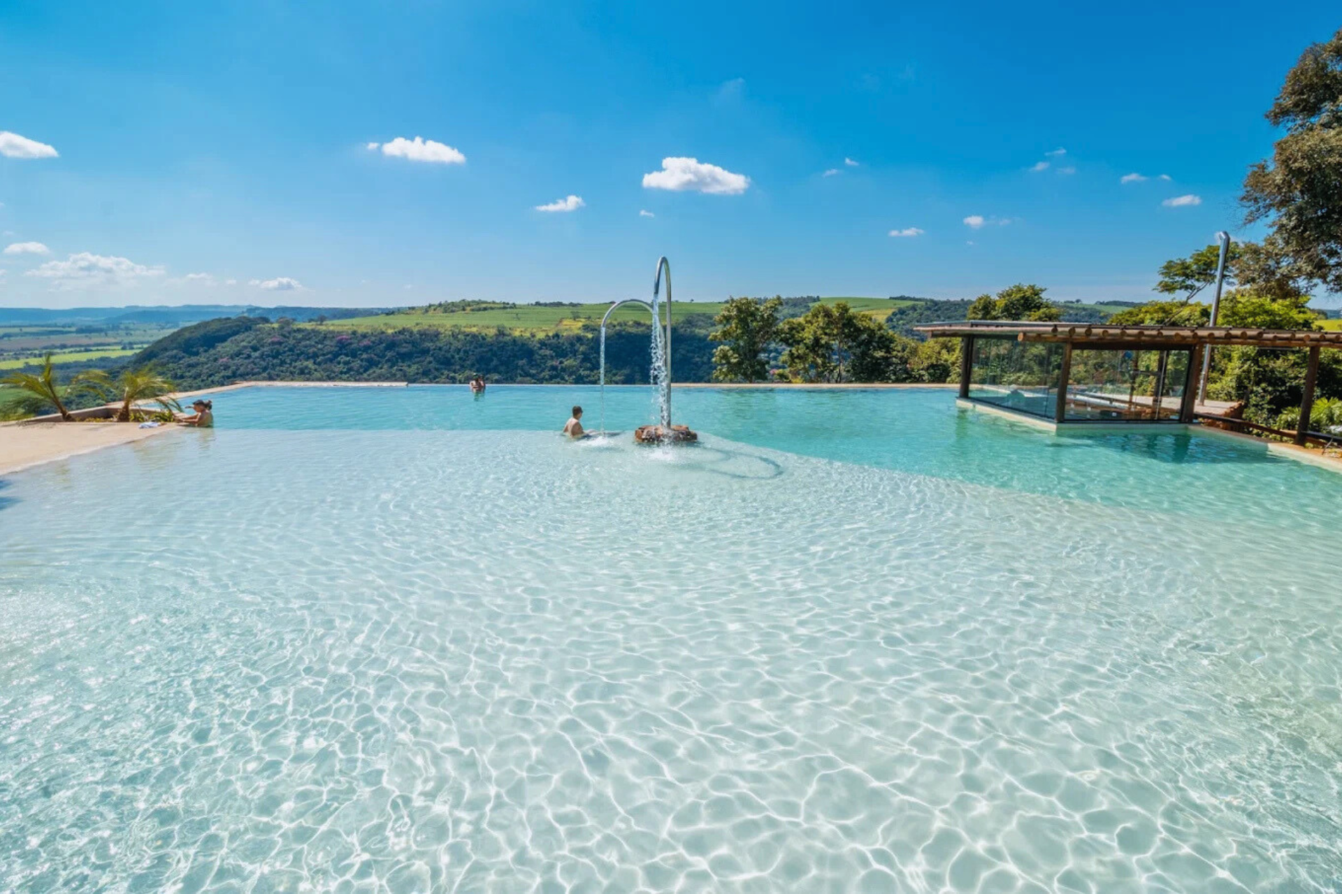 piscina-de-borda-infinita